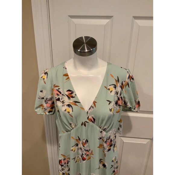 Lauren Ralph Lauren Light Green Floral V-Neck Maxi Dress, Size 12 - Picture 2 of 7
